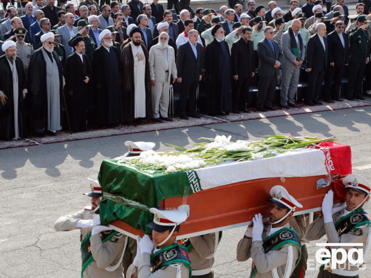 Останки погибших доставили в Тегеран специальным авиарейсом