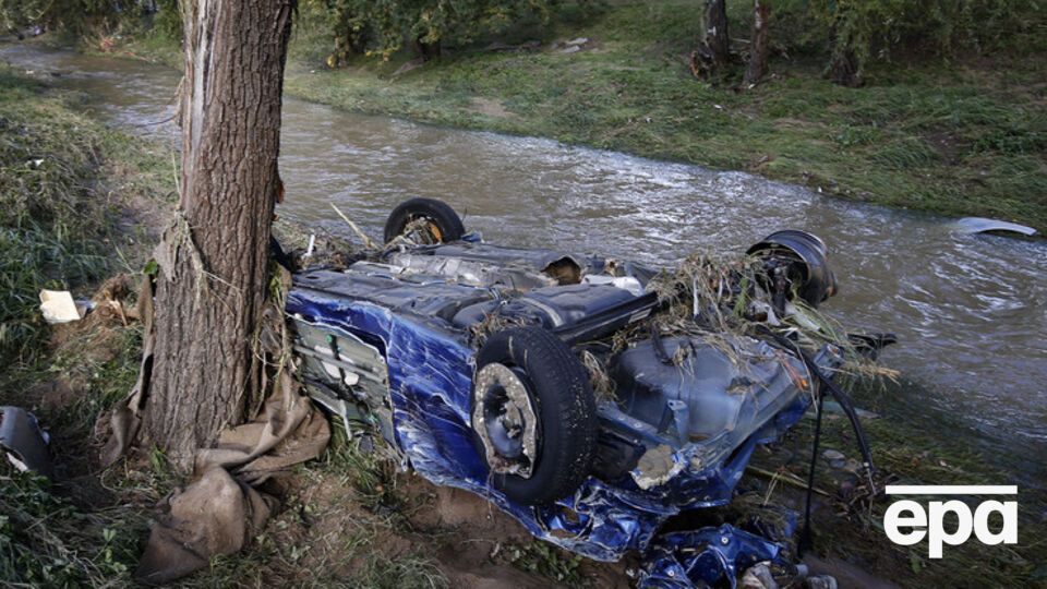 Президент Франции Олланд предупредил жителей Французской Ривьеры, что в регионе ожидается усиление дождей