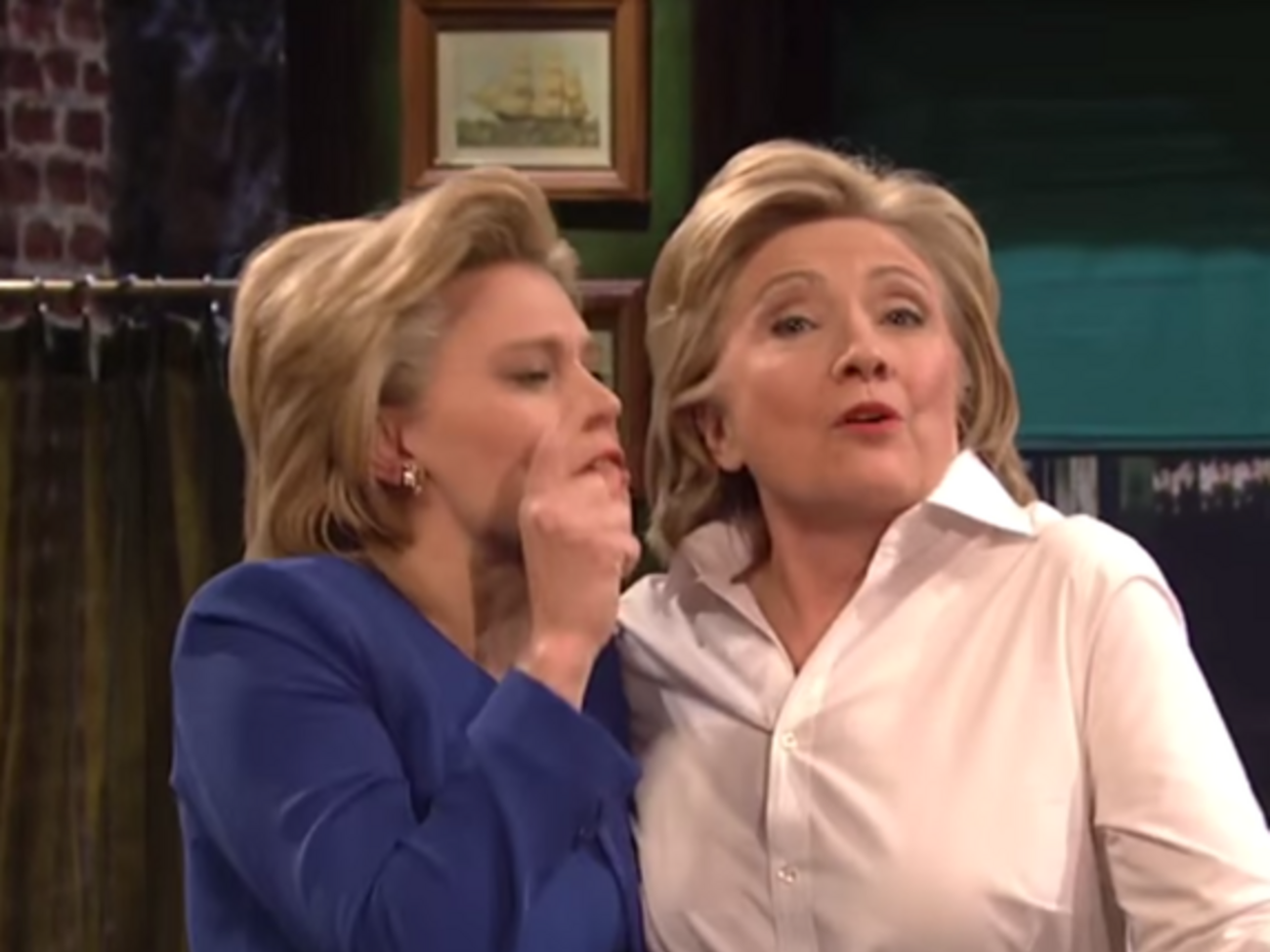 Клинтон спела дуэтом с актрисой, сыгравшей ее