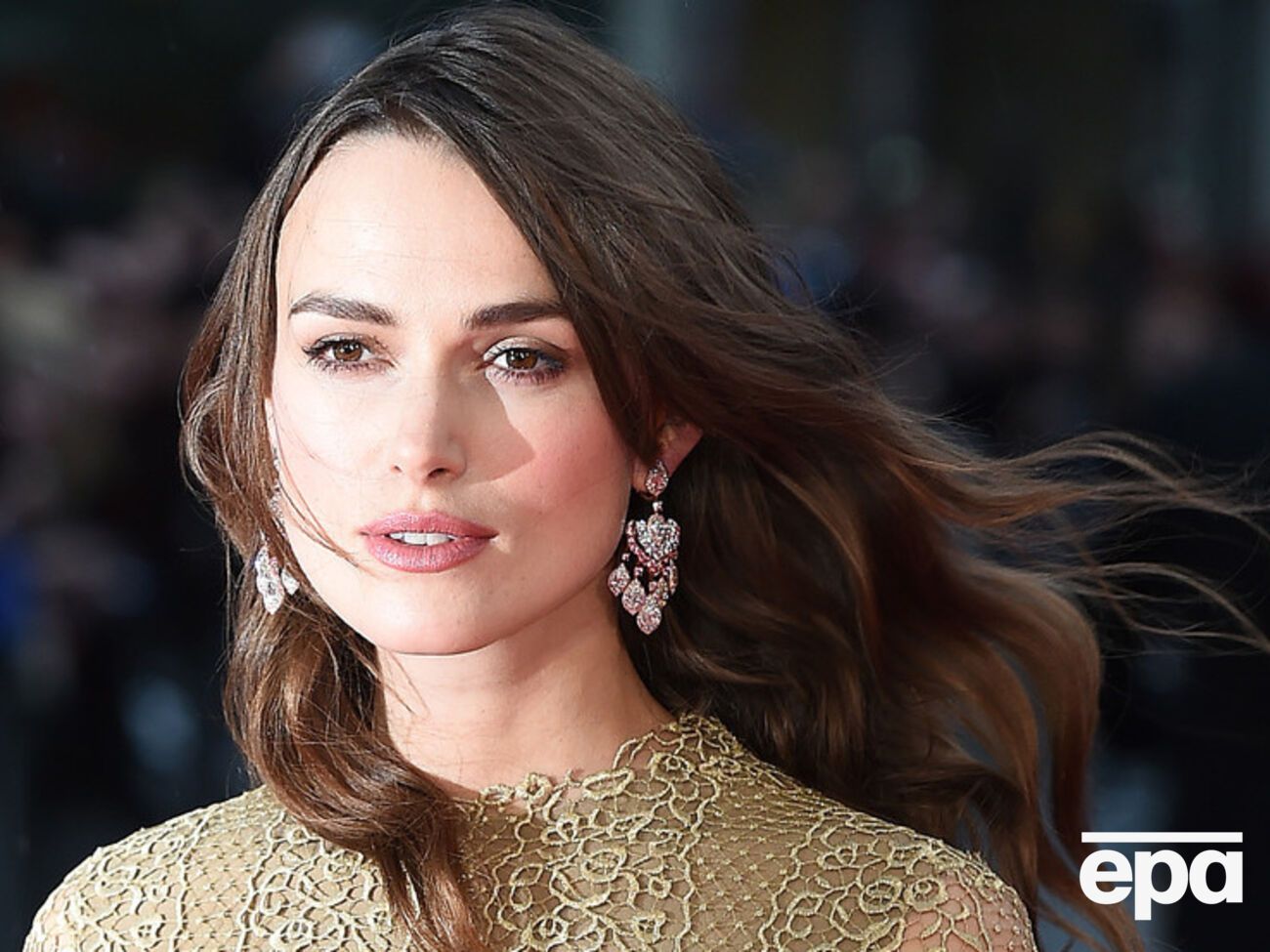 Кира Найтли играла роль, игнорируя темпераментного поклонника