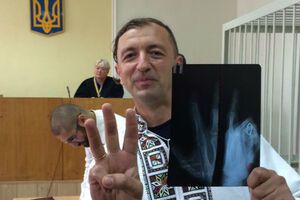 Леонов остается под домашним арестом