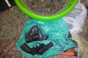 Янтарь-сырец подозреваемые скупали у местных "старателей"