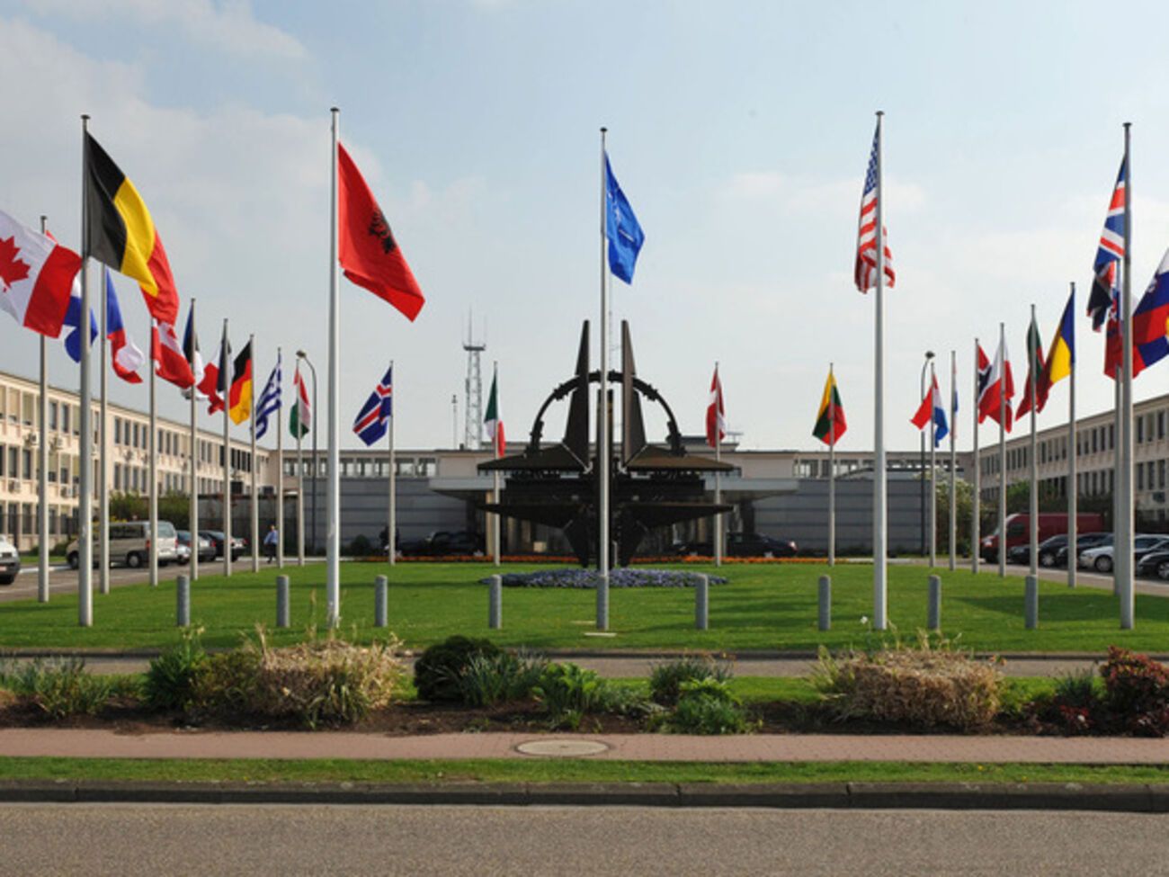 НАТО призвал Россию сосредоточиться на борьбе с "Исламским государством"