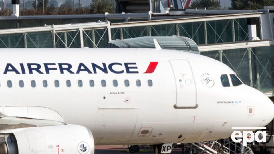 Бастующие сотрудники Air France устроили побоище на заседании совета директоров