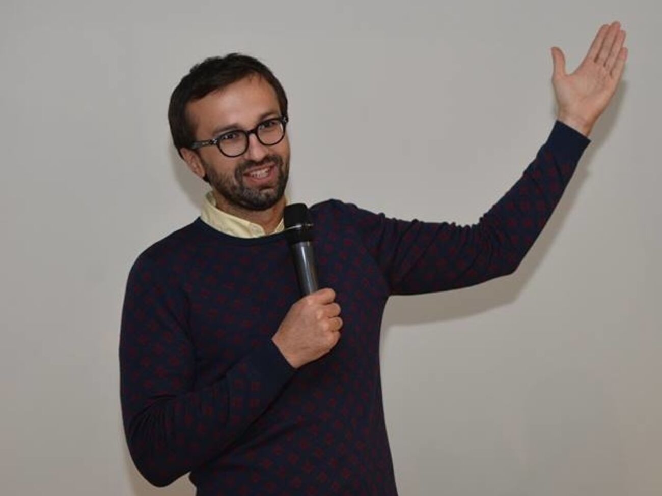 Лещенко:&nbsp;Надо тушить пожар на крыше, пока он не перебросился на весь дом