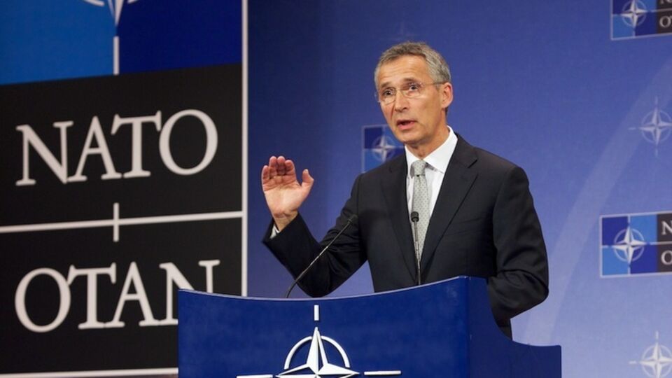 Столтенберг: Россия продолжает поддерживать сепаратистов
