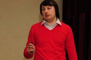 Энрике Менедес: У меня сейчас вопросов намного больше, чем ответов. Что и как будет – совершенно непонятно. Я допускаю любые варианты