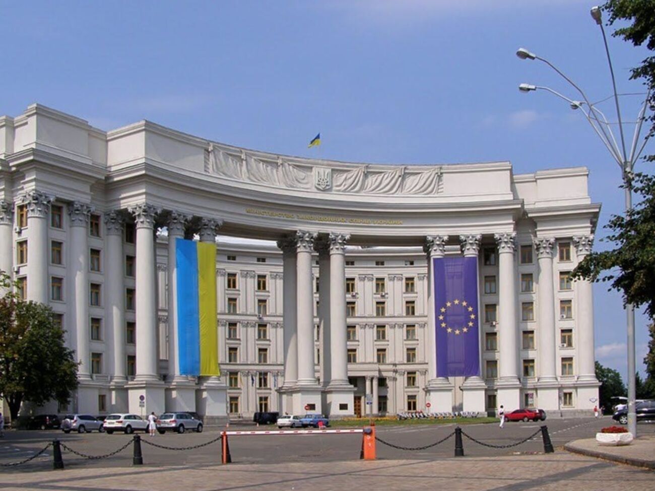 МИД Украины: Целью должно стать создание правительства национального единства, восстановление суверенитета и территориальной целостности Сирии