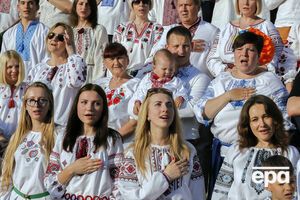 По сравнению с данными ноября 2014 года, возрос уровень доверия к ряду социальных институтов, в том числе к ближайшему окружению