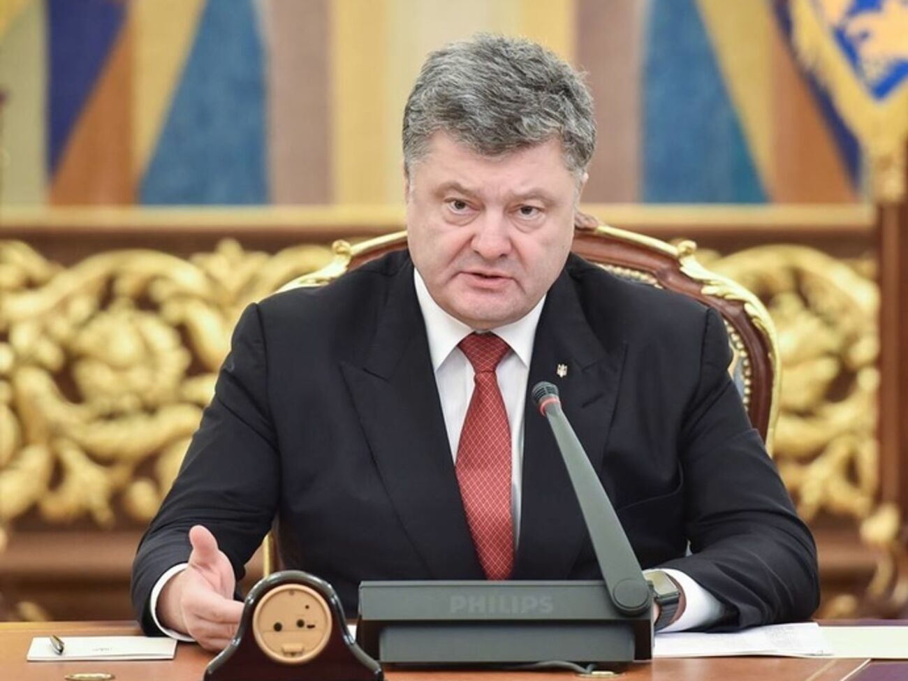 Порошенко: Незаконные выборы, которые угрожали восстановлением боевых действий и ликвидациtq Минских договоренностей, отменены