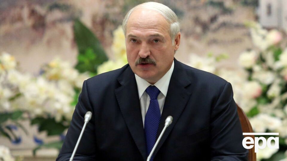 Лукашенко: Зачем россиянам сегодня вбрасывать новость в средства массовой информации? Может, беспокоятся, что мы действительно на Запад уходим?