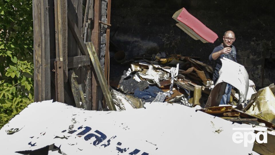 Эксперты еще не завершили изучение обломков малайзийского самолета