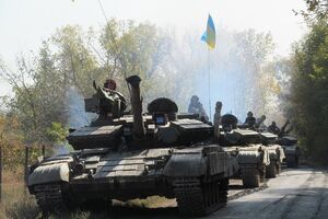 Отвод танков в Луганской области в рамках первого этапа завершен