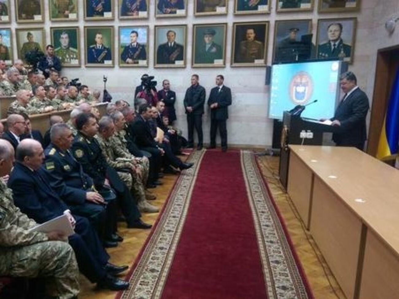 Порошенко побывал в университете им. Т. Шевченко