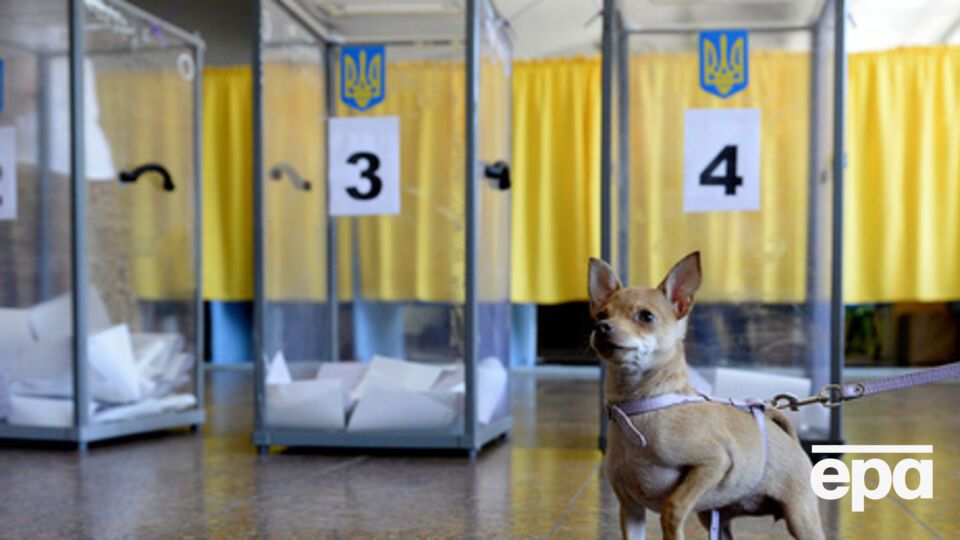 Местные выборы проведет еще "старая" ЦИК, а в преддверии парламентских будет назначена новая, заявил Луценко