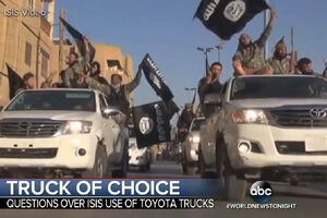 Внедорожники Toyota часто можно увидеть в пропагандистских видеороликах ИГИЛ