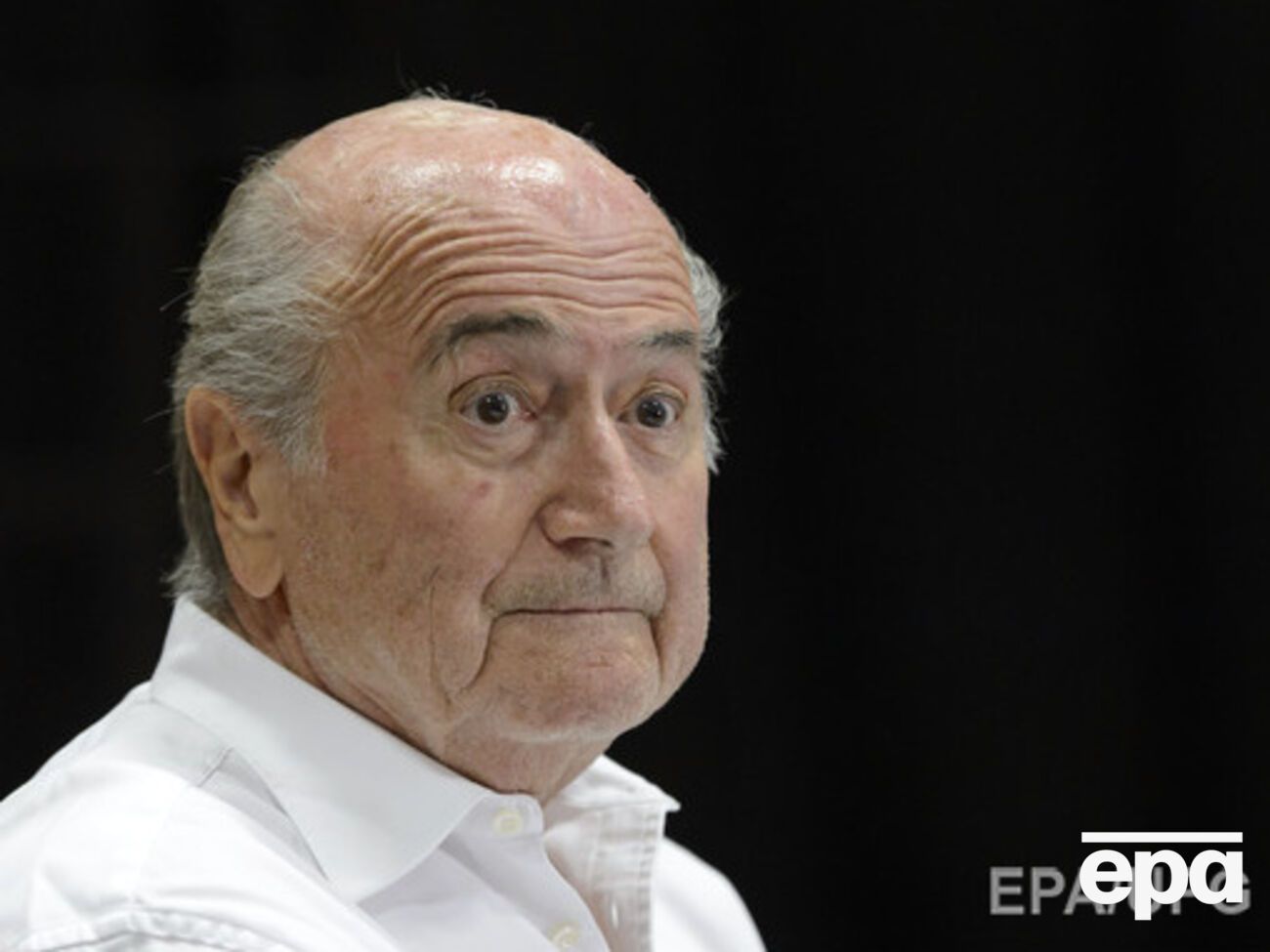 Блаттер отстранен от работы