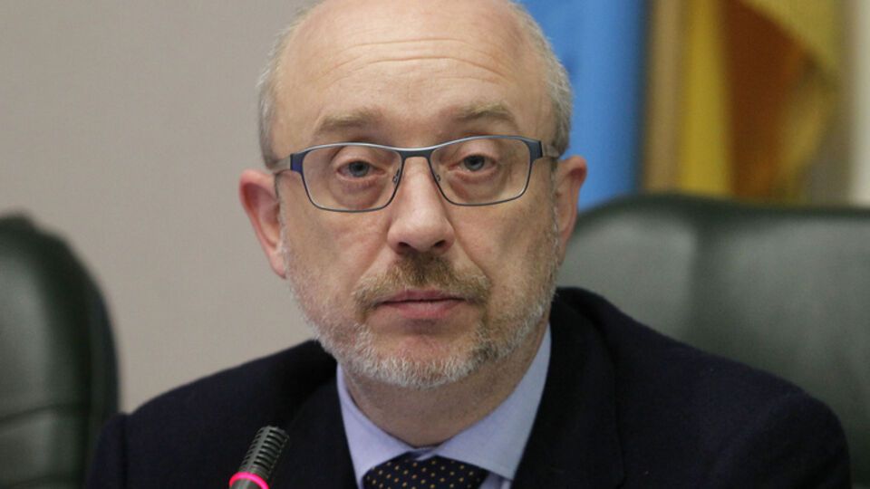 Резников: Из зоны АТО вывезено несколько сотен тысяч единиц стрелкового оружия