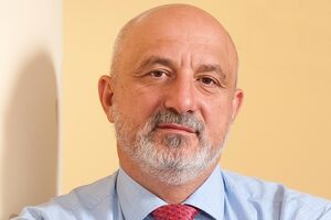 Иван Плачков: Раньше Яценюк учил Азарова, что надо меньше газа воровать, а продавать для населения подешевле, а теперь сам поднял цены