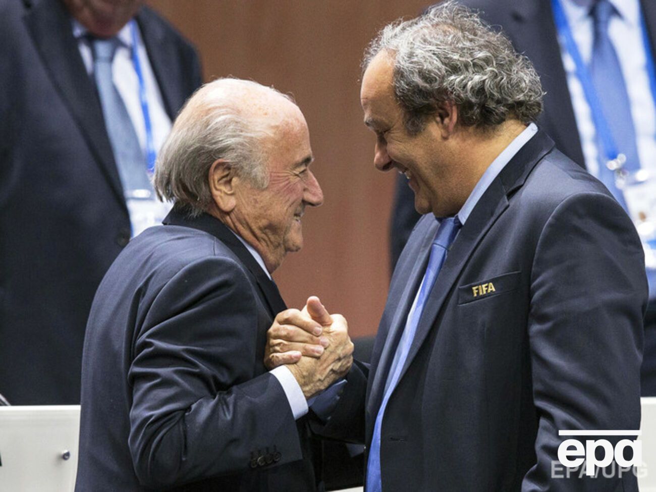 Блаттер отстранен от должности президента ФИФА