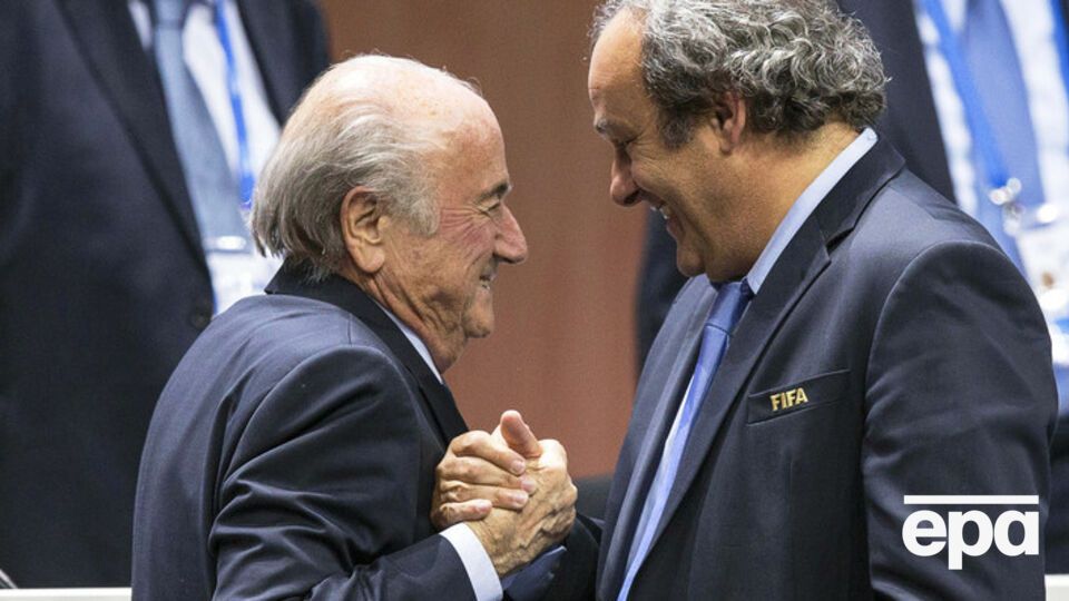 Блаттер отстранен от должности президента ФИФА