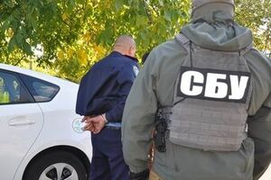 СБУ задержала милиционера, подозреваемого в наркоторговле, "на горячем"