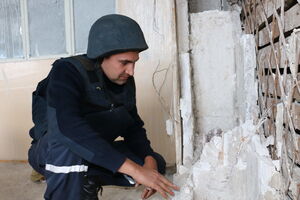 Саперы вынули снаряд из стены только после того, как преподаватели и студенты были эвакуированы из здания