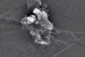 По информации Минобороны, бомбардировщики Су-24М и Су-34 атаковали опорные пункты боевиков в провинции Хомс, а штурмовики Су-25 и Су-34 нанесли удары по лагерям подготовки террористов в провинциях Хама и Ракка