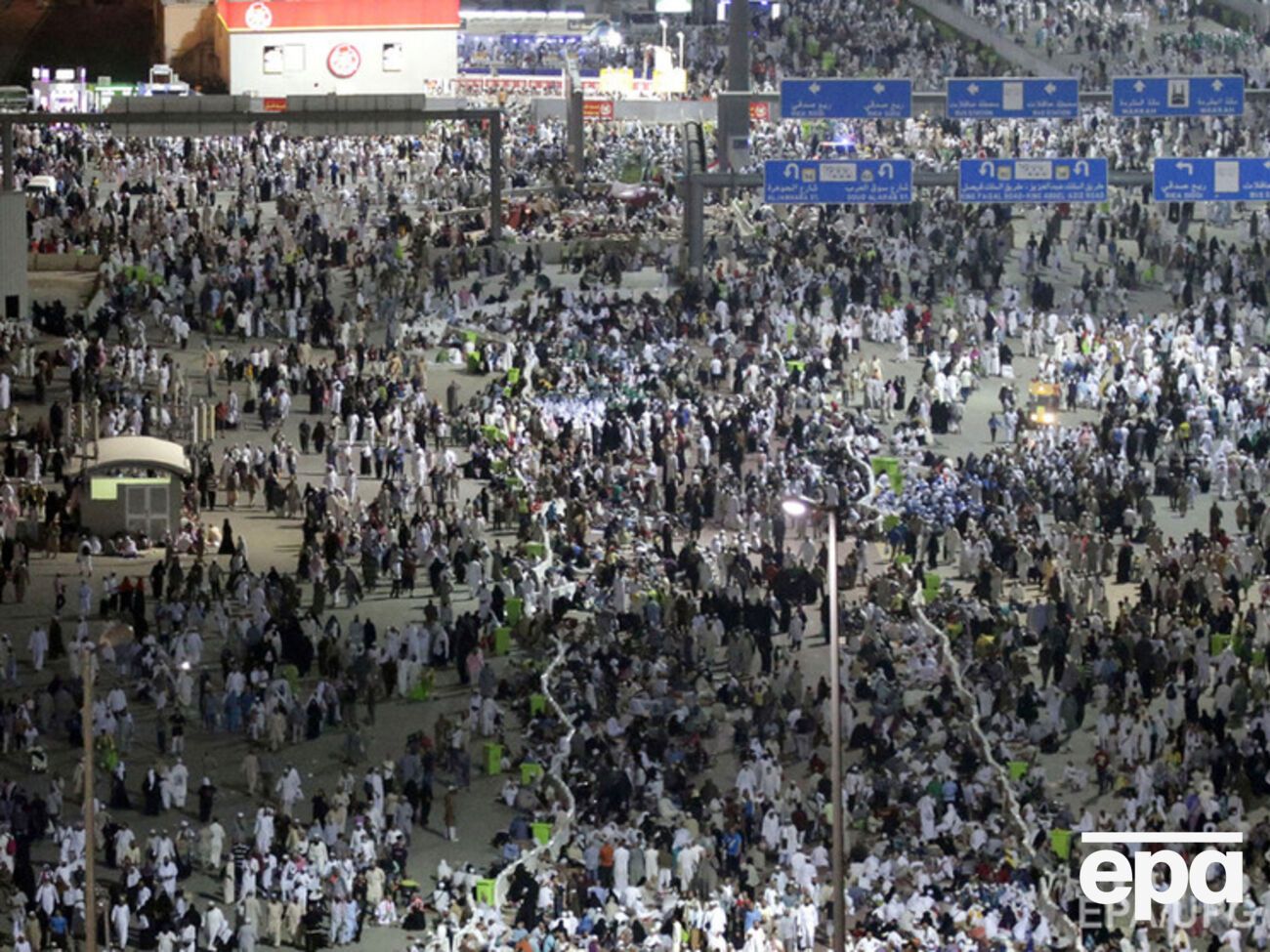 По данным агенства Associated Press, в давке в Саудовской Аравии погибло 1364 человека