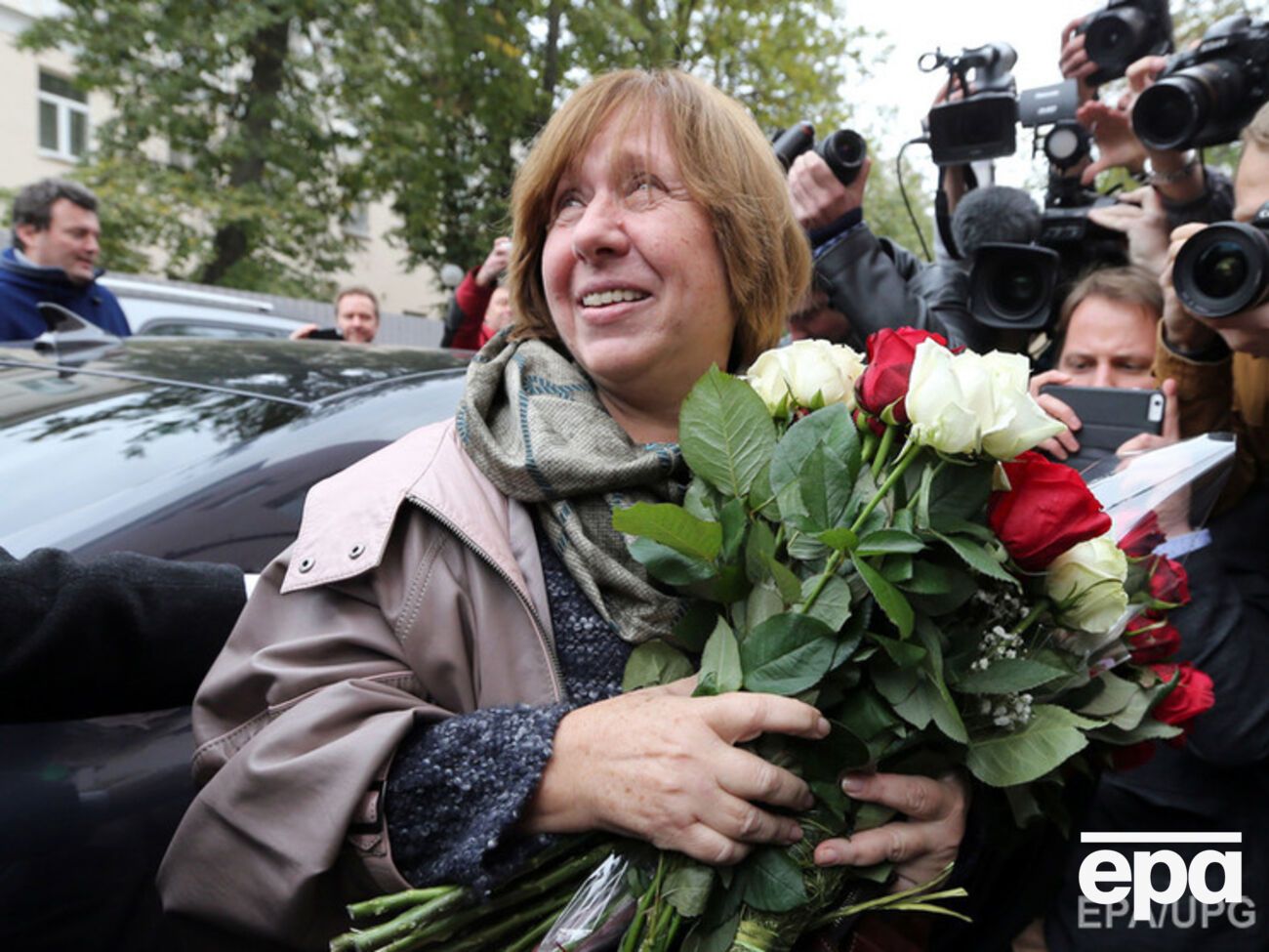 Светлана Алексиевич:&nbsp;Тот мир, перед которым преклоняется вся планета. Перед той литературой, балетом, большой музыкой &ndash; да, я этот мир люблю. Но я не люблю мир Берии, Сталина, Путина, Шойгу