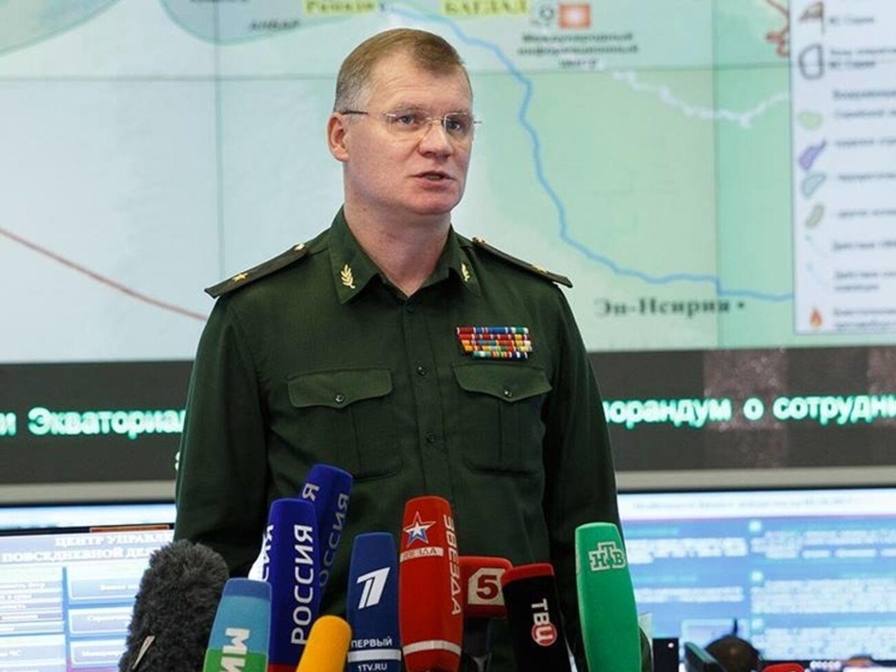 Конашенков: Все запущенные с кораблей ракеты нашли свои цели.&nbsp;Это факт. Иначе пришлось бы признать, что объекты ИГИЛ в Сирии вчера взорвались сами собой, причем почти синхронно