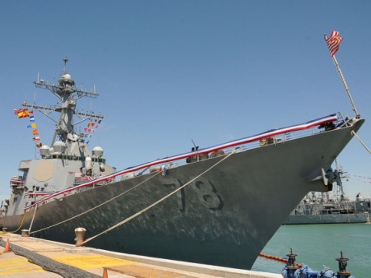 Американский эсминец&nbsp;Porter у причала