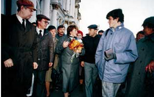 Сестра Старовойтовой: Когда Галю убили, весь город подходил ко мне и говорил, что это Яковлев или Жириновский. Я отвечаю: "Доказательства?"