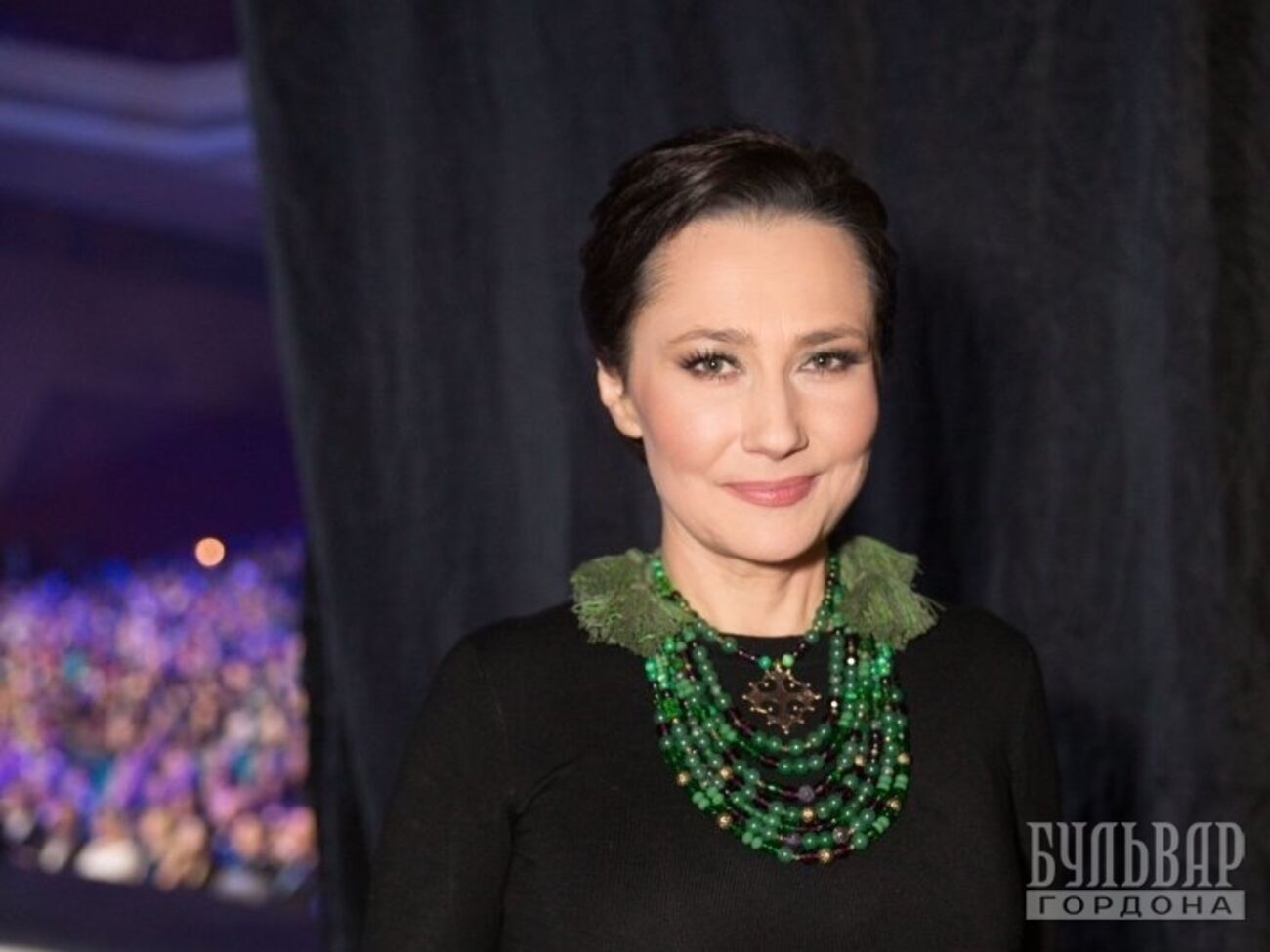 Алена Мозговая не только спела песню папы, но была еще и ведущей концерта