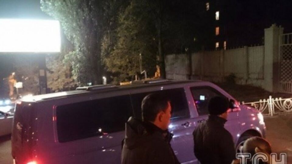 Журналисты утверждают, что Корбана вывезли в одной из машин