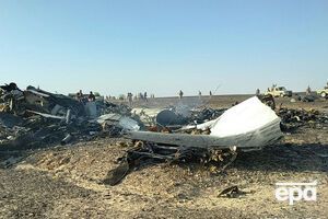 На место крушения продолжают прибывать эксперты