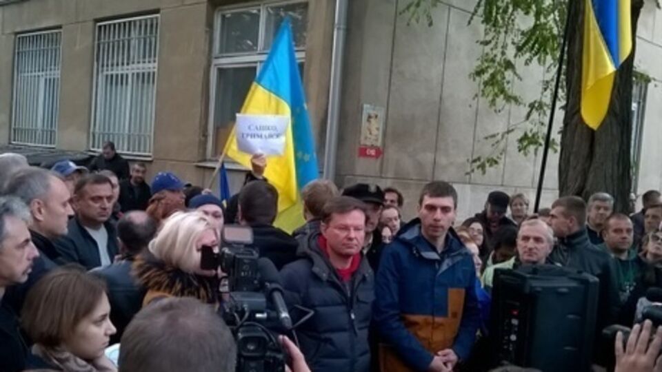 Александр Боровик на митинге под Окружным админсудом Одессы