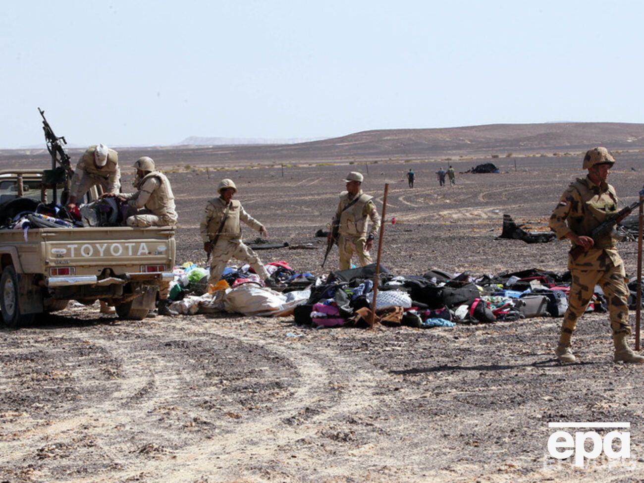 Экспертная группа работает в Каире и на месте катастрофы