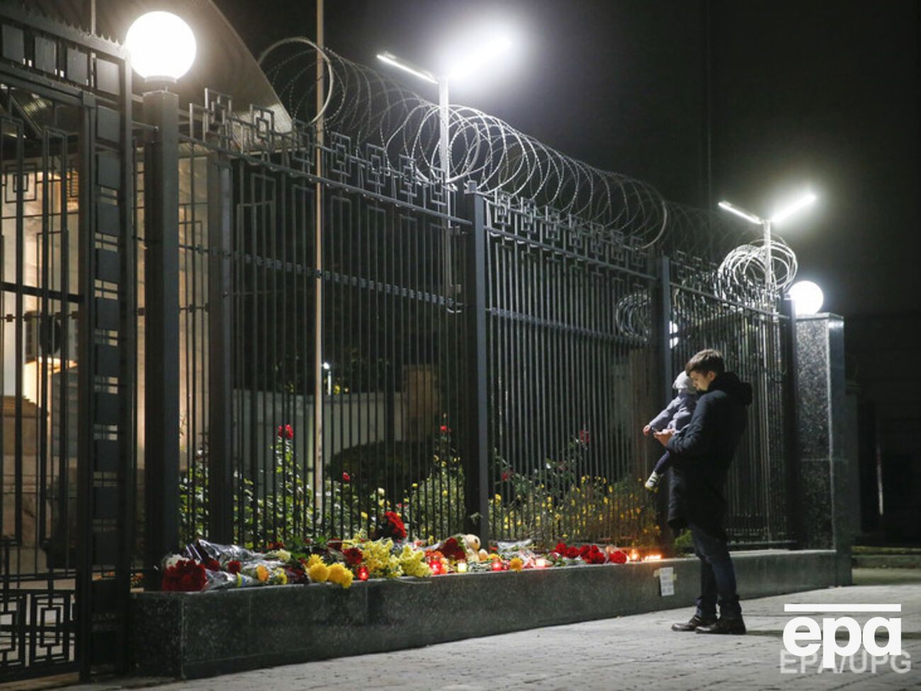 Бабченко:&nbsp;Еще два года назад посольство РФ в Киеве было бы завалено цветами до самой крыши