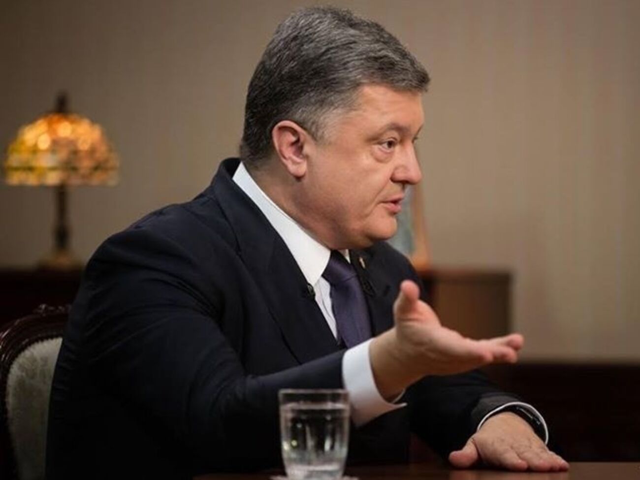 Порошенко: Если Верховная Рада не проголосует за необходимые 13 законопроектов до 9 ноября, безвизового режима не будет