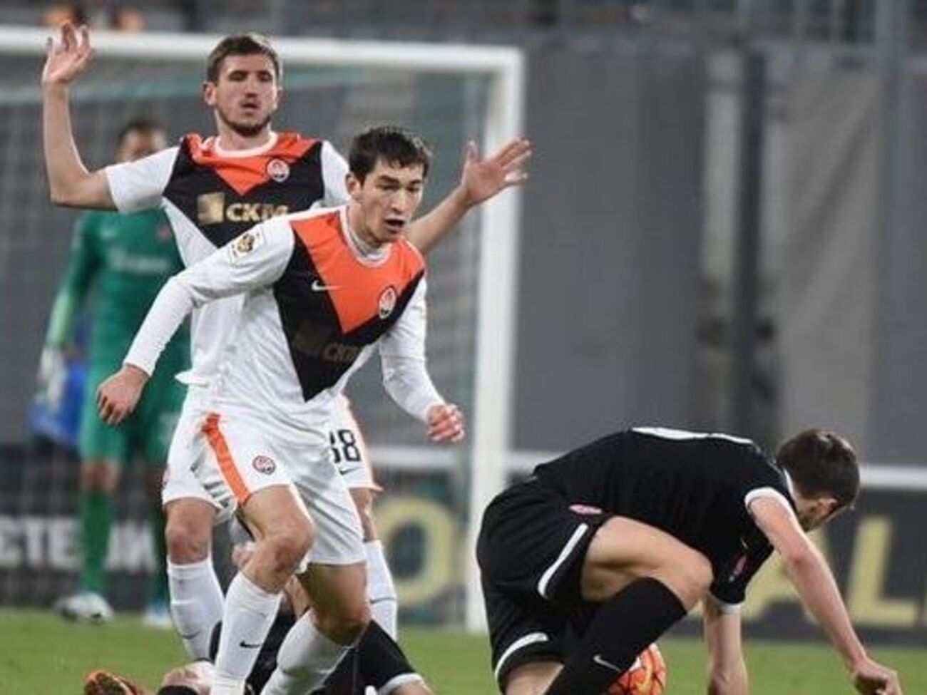 "Шахтер" лидирует в чемпионате