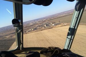 Тука осмотрел разрушения в Сватово с вертолета