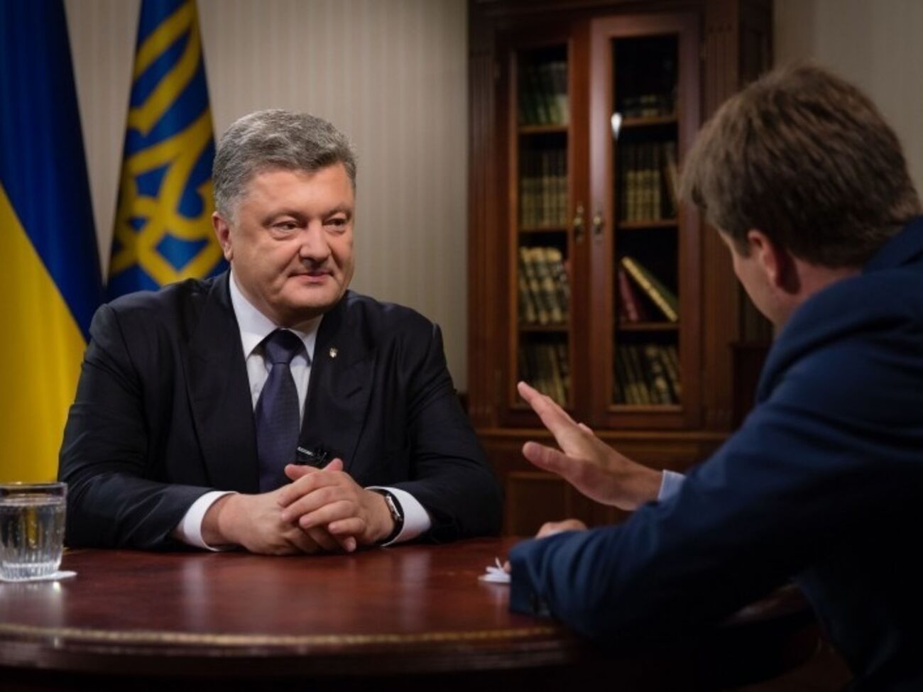 Порошенко просит ВР как можно скорее назначить выборы в Мариуполе