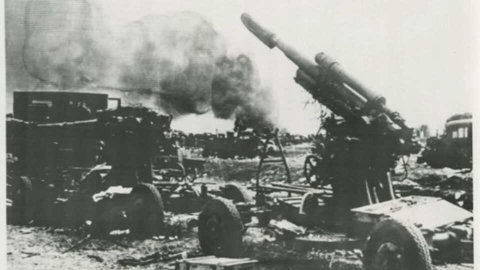 Остатки уничтоженной советской колонны