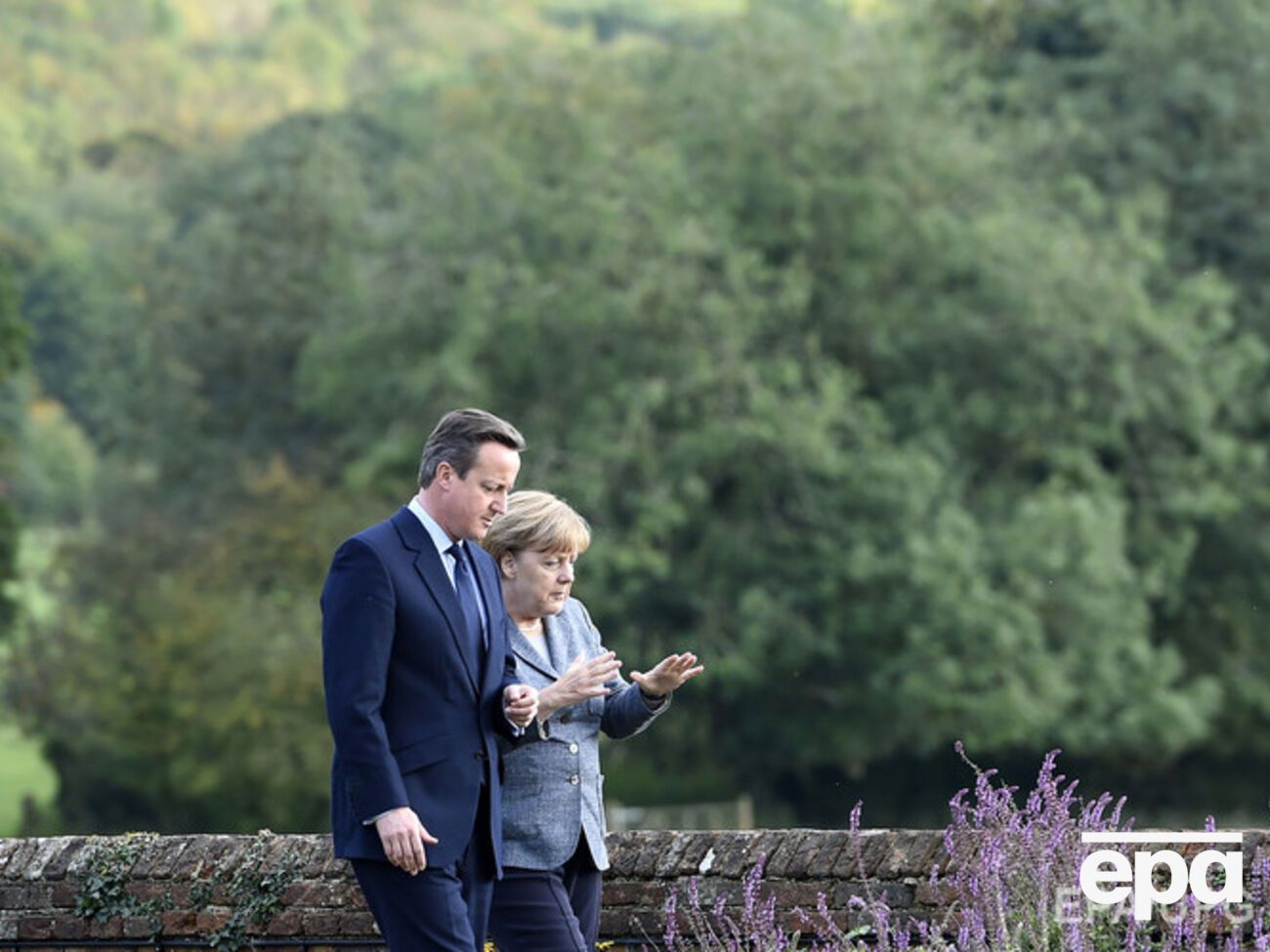 Меркель готова обсуждать условия членства Великобритании в ЕС