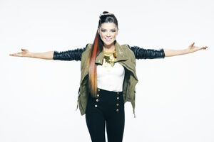 Наши политики не побоялись идти путем Путина – уничтожить конкурентов-олигархов и все подчинить себе. Но предупреждаю, ребята, плохо кончится! Не думайте, что тут вас будут так же терпеть, как Путина в России