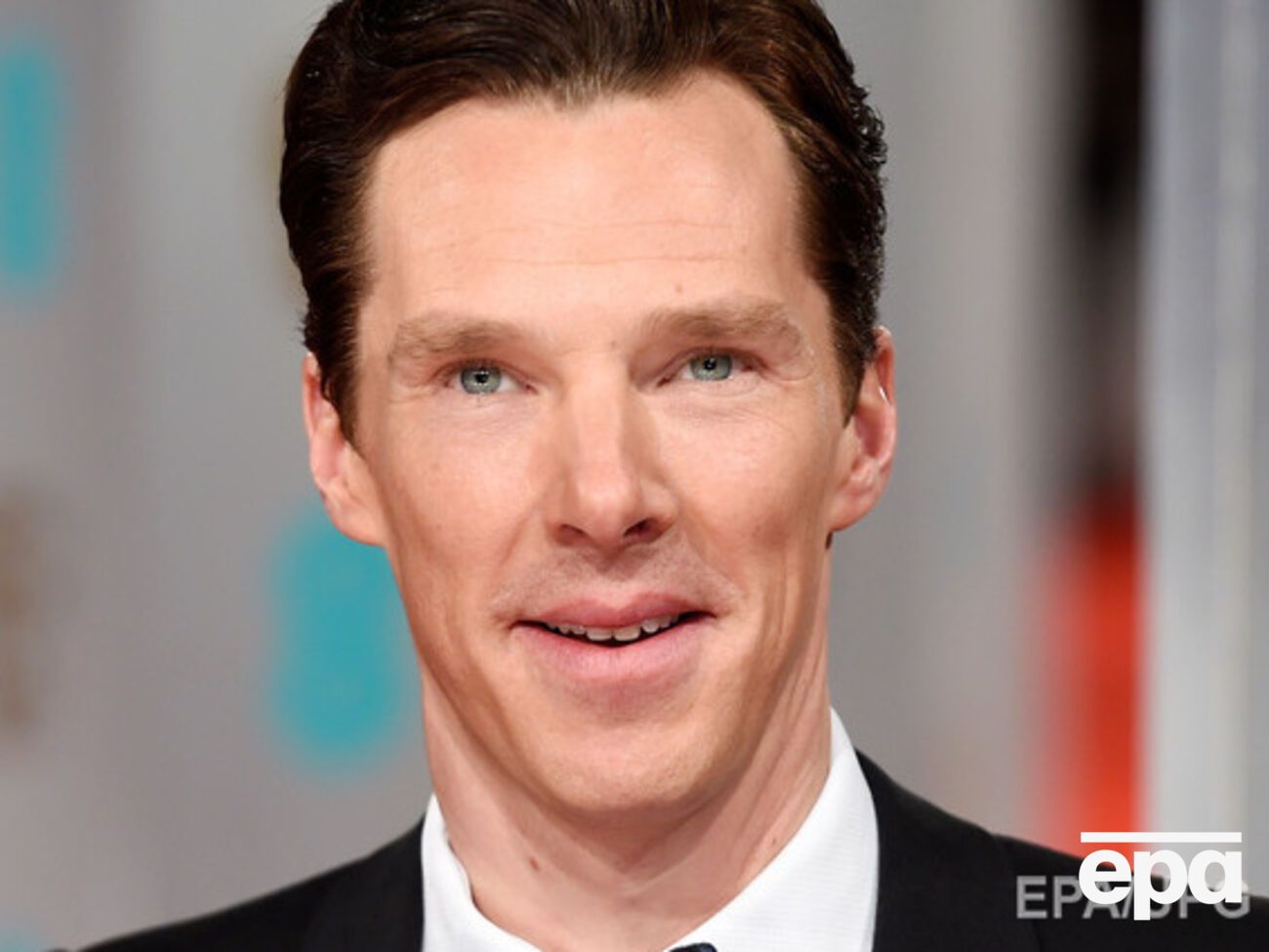 Бенедикт Камбербэтч --- кавалер ордена Британской империи