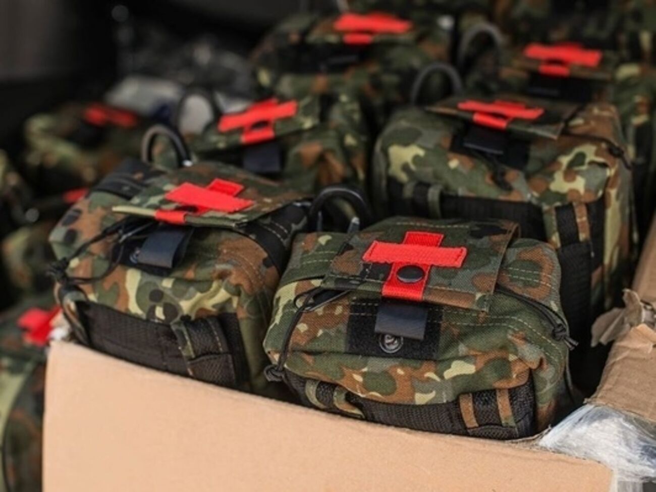 Канадские врачи передали украинским военным не только знания, но и наборы медикаментов, средств для остановки кровотечения и других экстренных мер для спасения жизни