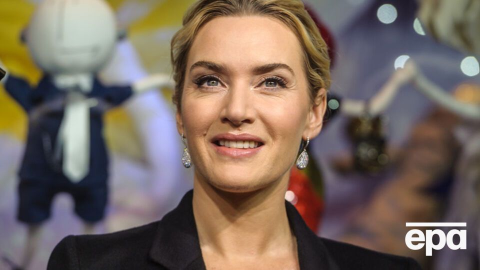 Уинслет снялась в черно-белой фотосессии