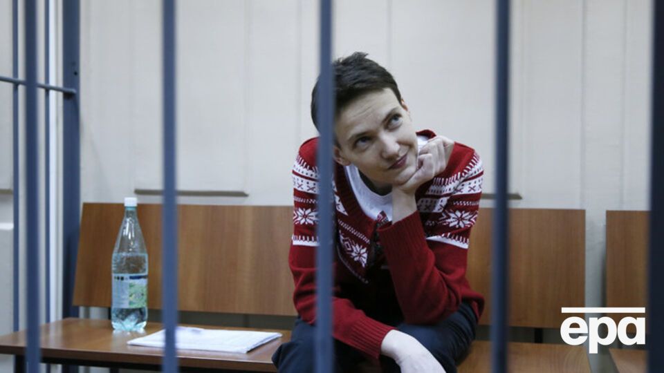 Надежда Савченко решила перевести свою книгу на русский